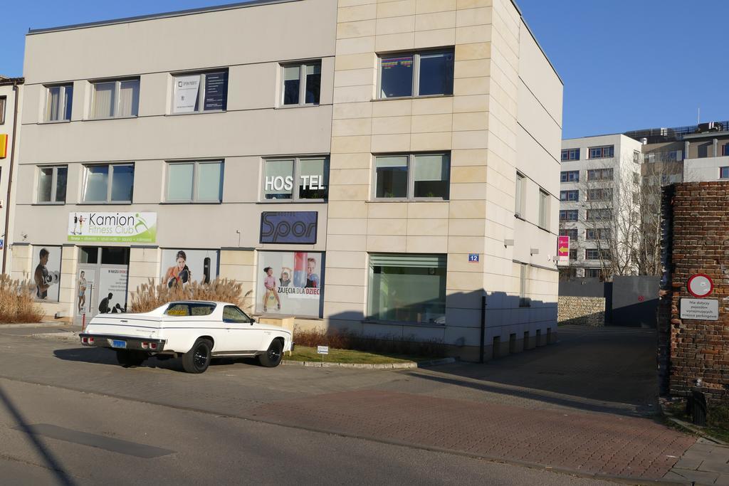 Sport Hostel Chodakowska Warszawa Exterior photo