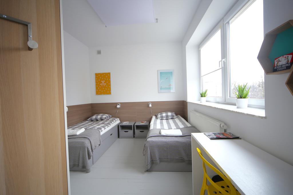 Sport Hostel Chodakowska Warszawa Exterior photo
